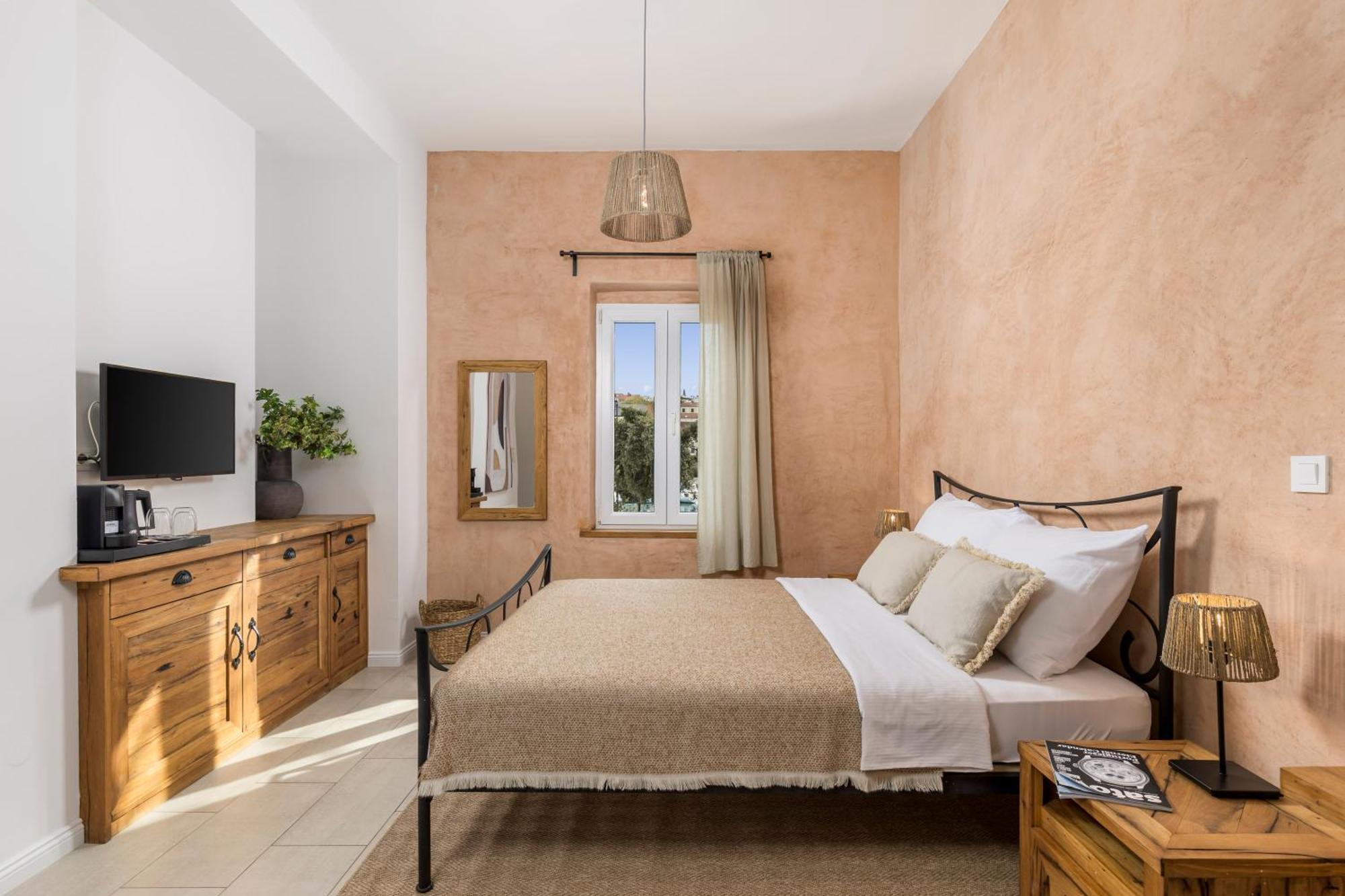 The House Hotel Malinska Exterior photo